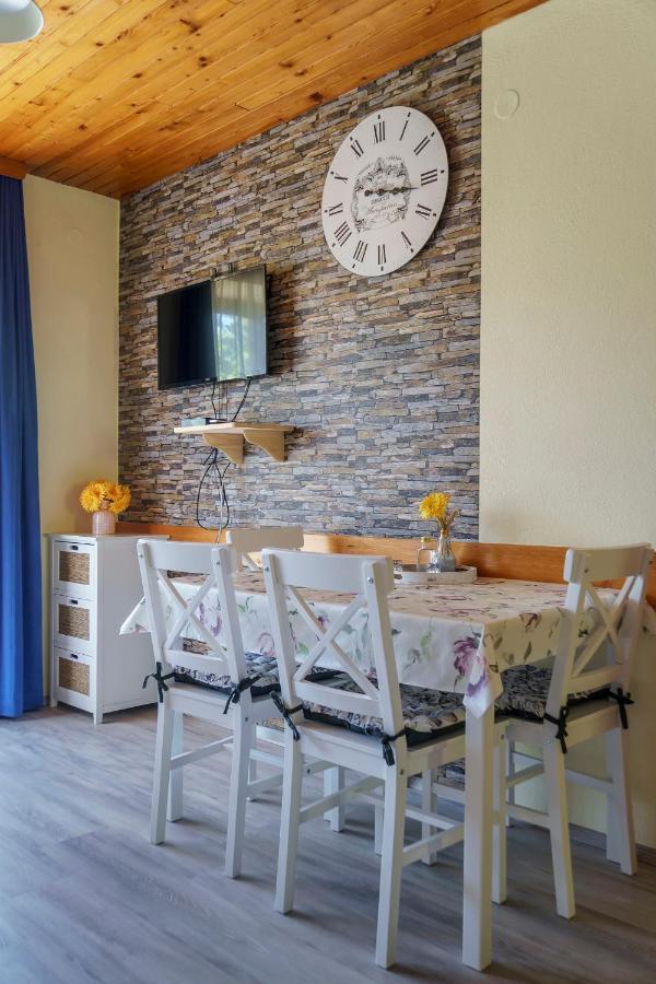 שקופיה-לוקה Apartments Zakrasnik מראה חיצוני תמונה