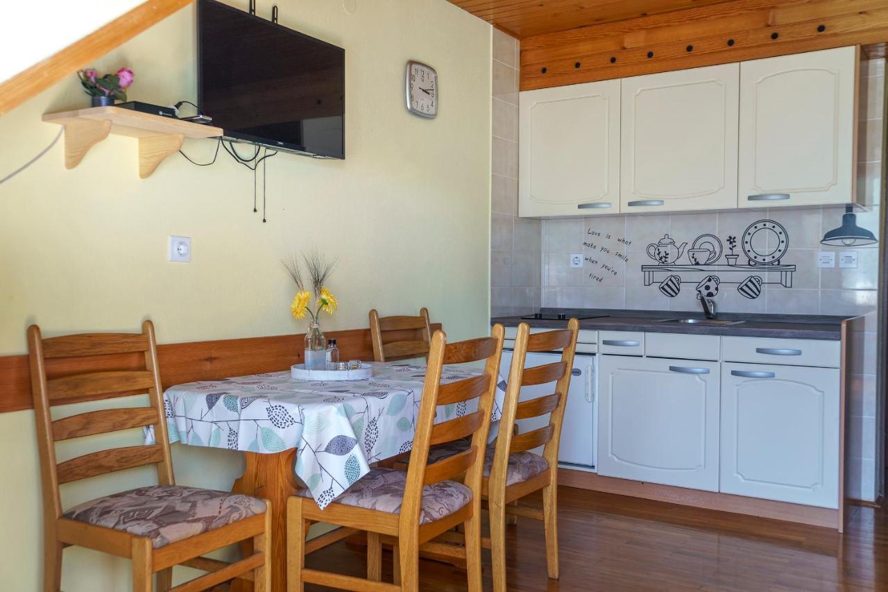 שקופיה-לוקה Apartments Zakrasnik מראה חיצוני תמונה