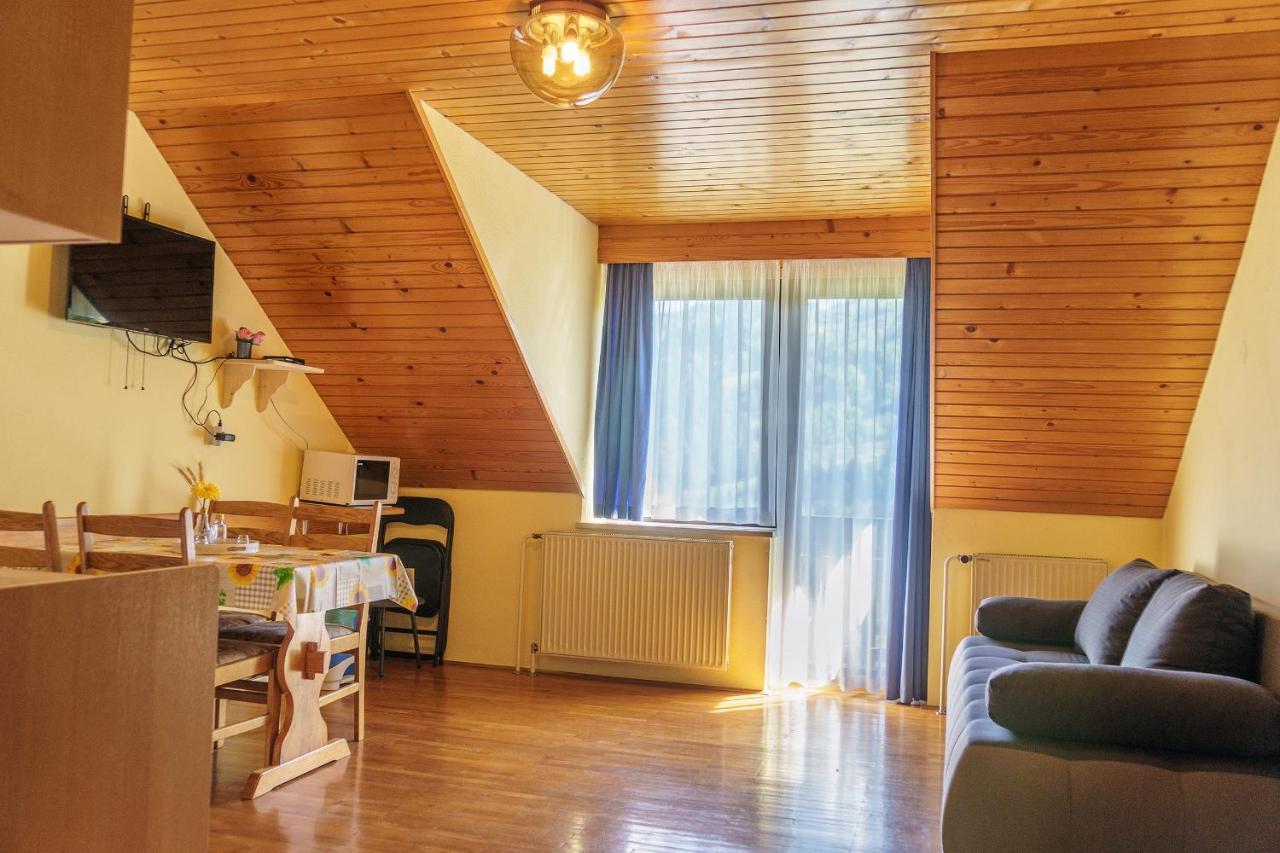 שקופיה-לוקה Apartments Zakrasnik מראה חיצוני תמונה