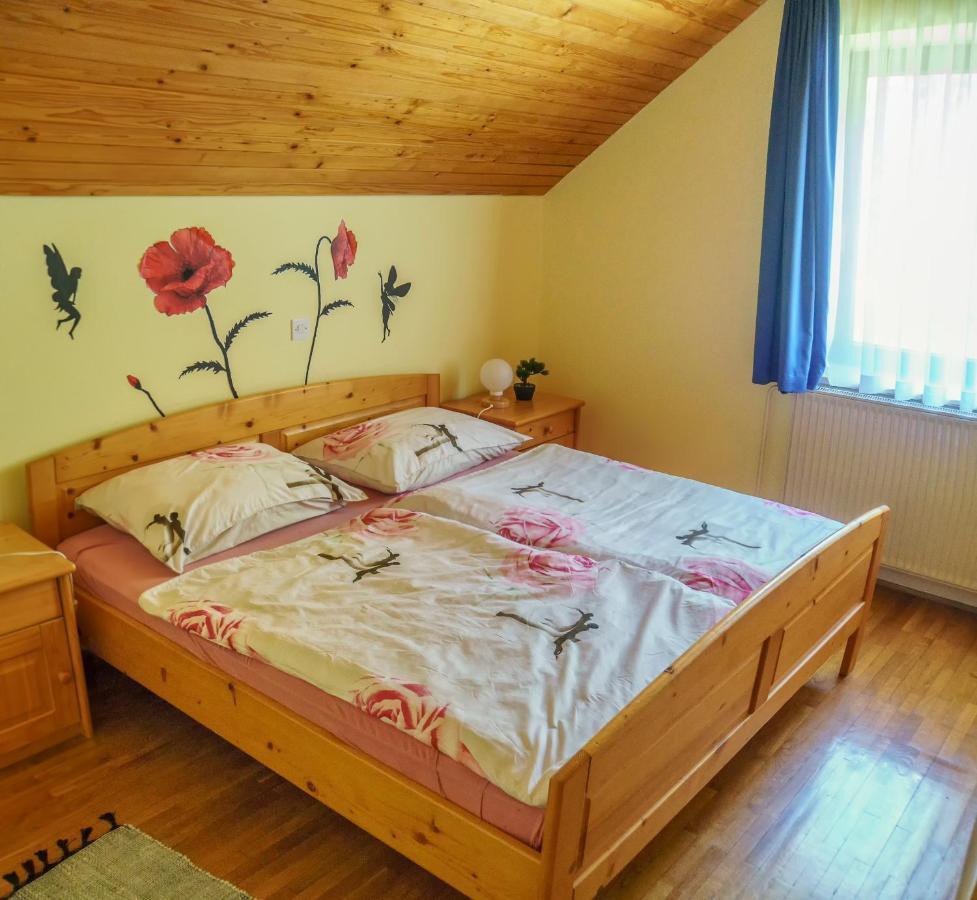 שקופיה-לוקה Apartments Zakrasnik מראה חיצוני תמונה