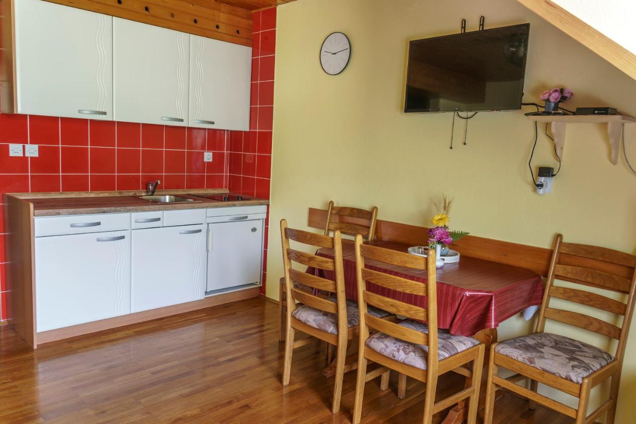 שקופיה-לוקה Apartments Zakrasnik מראה חיצוני תמונה