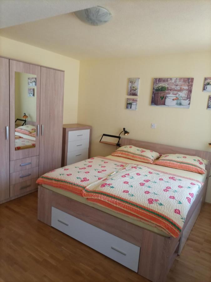 שקופיה-לוקה Apartments Zakrasnik מראה חיצוני תמונה