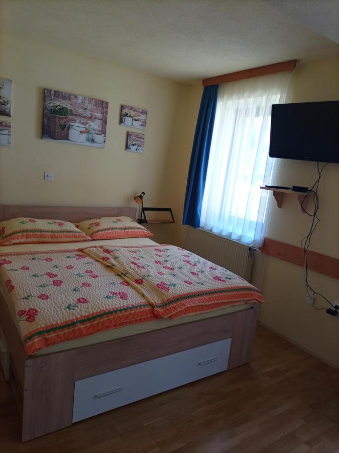 שקופיה-לוקה Apartments Zakrasnik מראה חיצוני תמונה